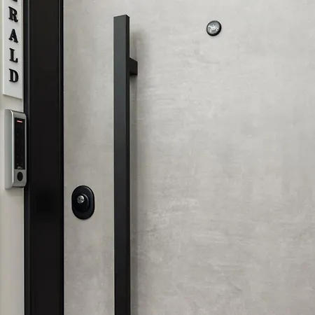 Ly Emerald Center Daire